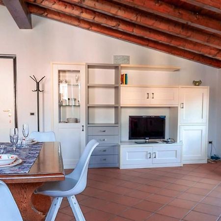 Casa Marilyn Διαμέρισμα Ντεζεντσάνο ντελ Γκάρντα Εξωτερικό φωτογραφία