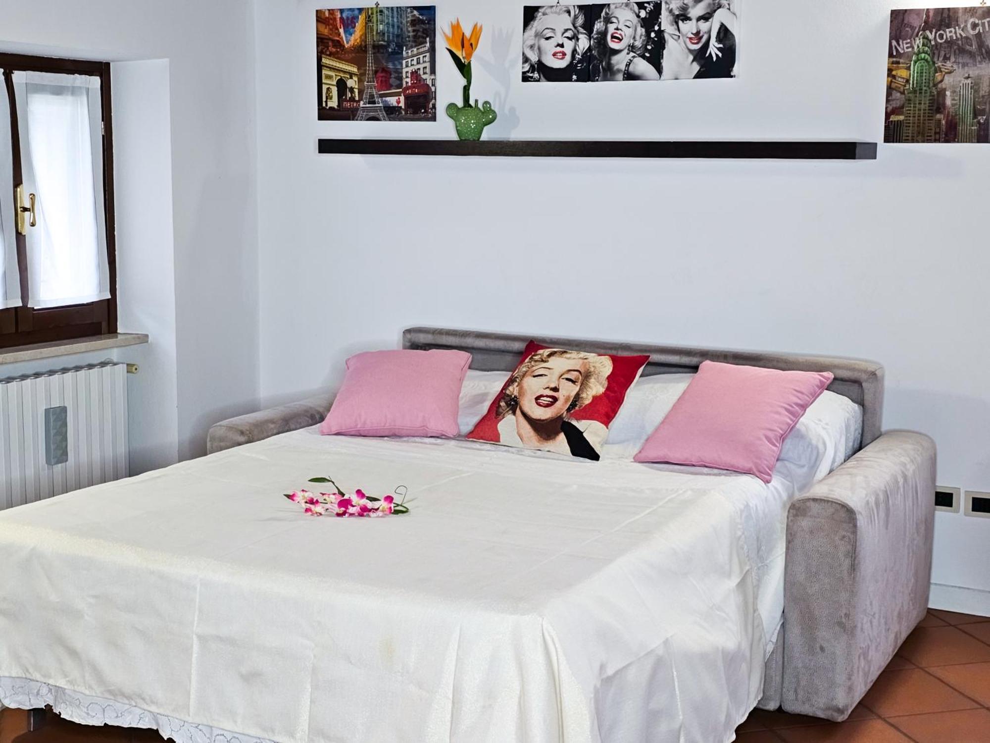 Casa Marilyn Διαμέρισμα Ντεζεντσάνο ντελ Γκάρντα Εξωτερικό φωτογραφία