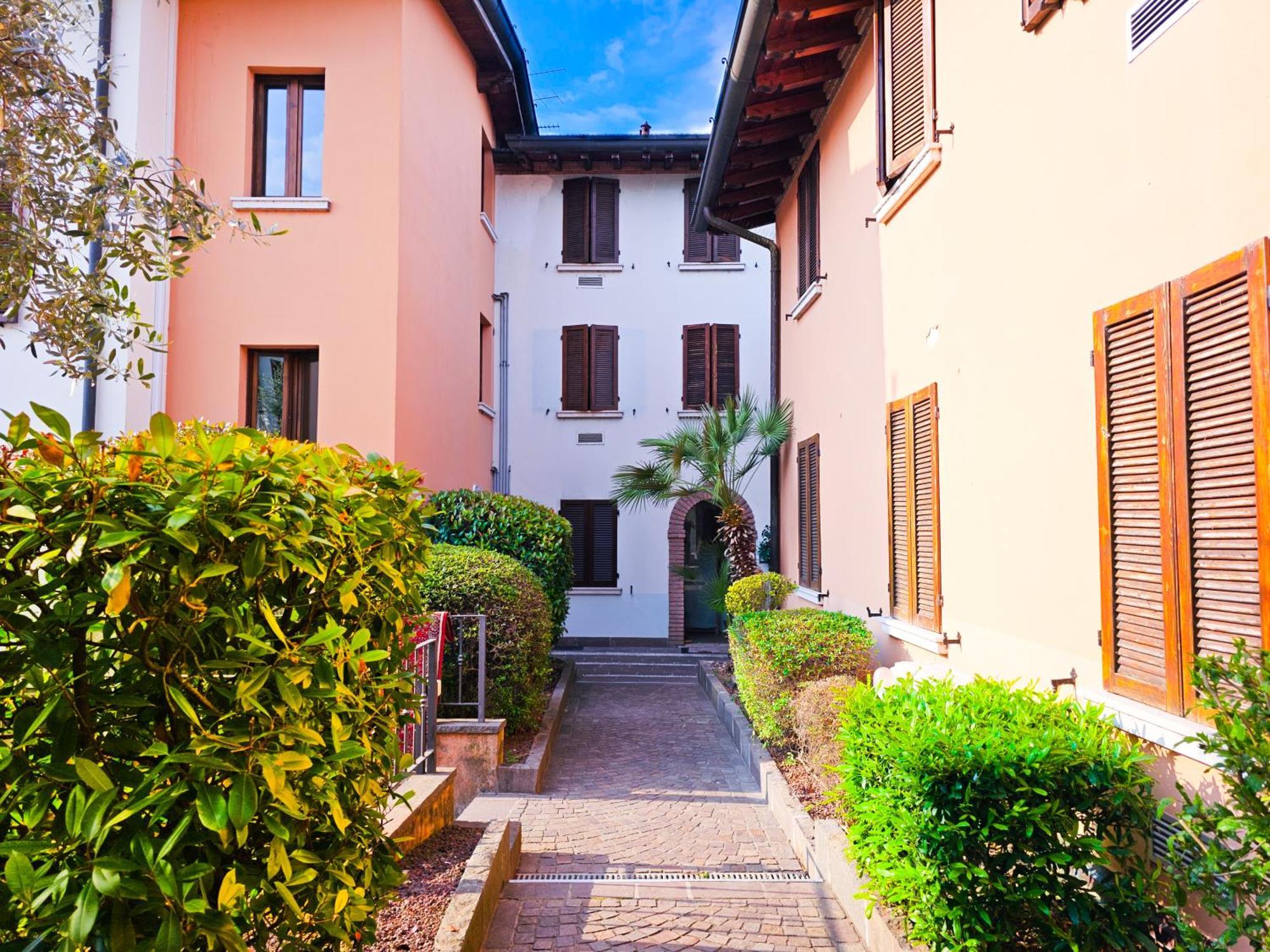Casa Marilyn Διαμέρισμα Ντεζεντσάνο ντελ Γκάρντα Εξωτερικό φωτογραφία